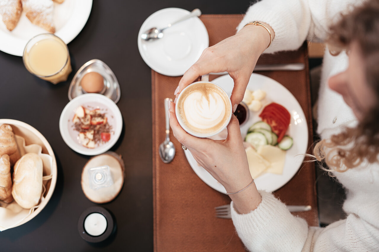 Frühstück Hotel Alpenrast in Rein in Taufers Ahrntal
