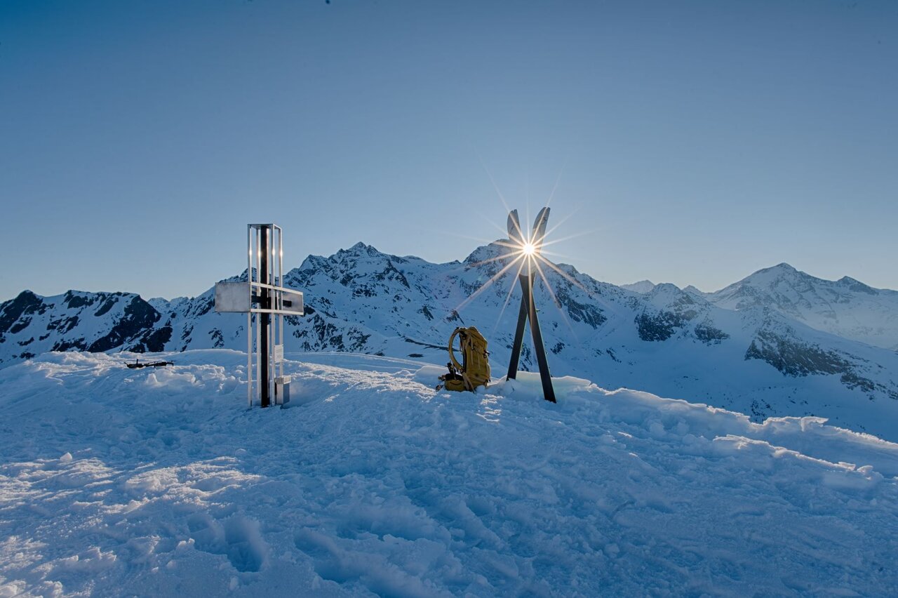 Ski Tours, snowshoe & winter hikes.